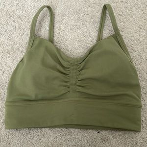 Lululemon athletica sports bra workout size 4